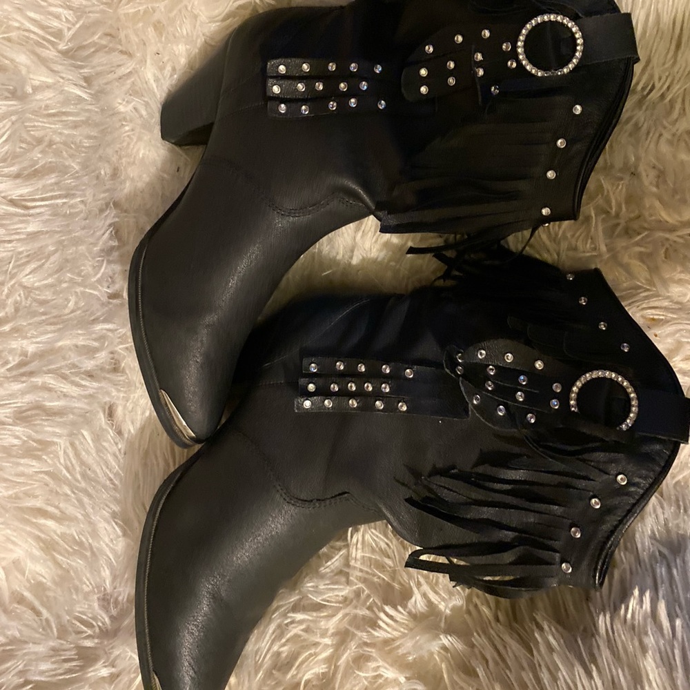 ✨Cowboy boots for the pretty ladies ✨